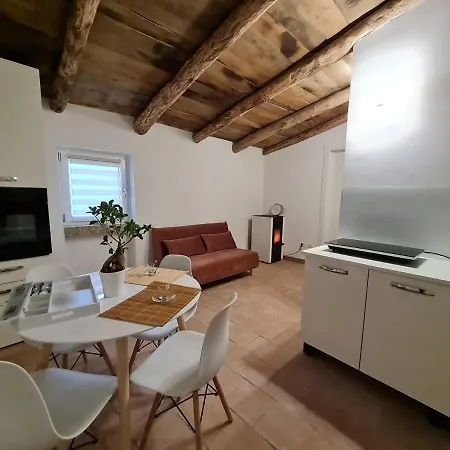 Simonacastello - Nel Borgo Forino